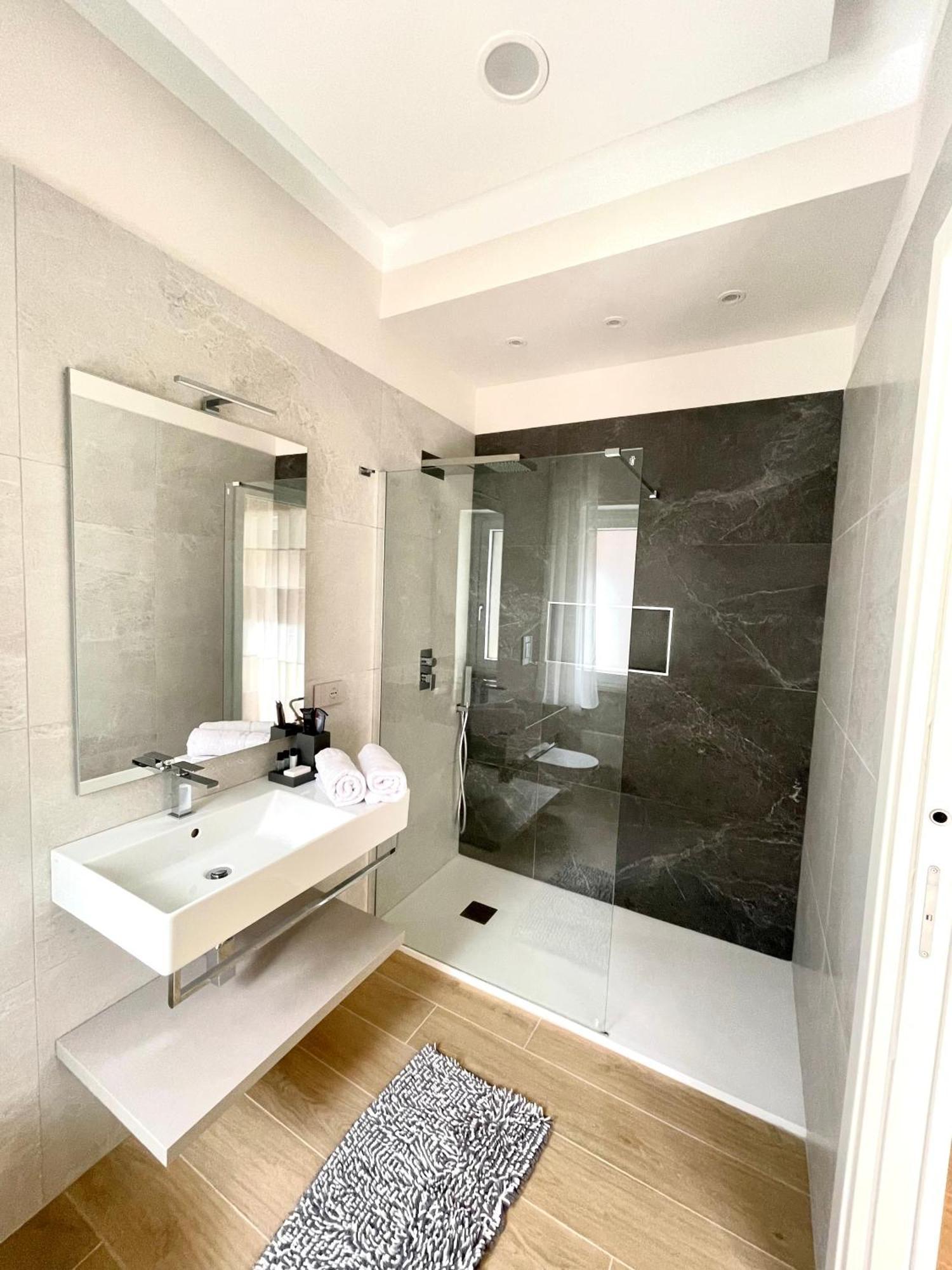 Colombo Suite Cassino Buitenkant foto